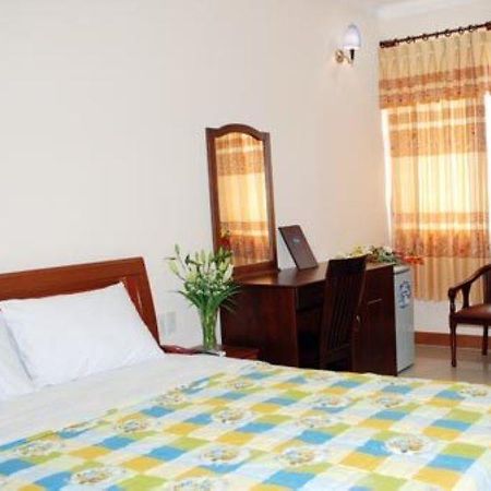 Ha Long Hotel Chau Doc Exteriör bild